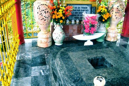 XIN XĂM BÀ CHÚA XỨ